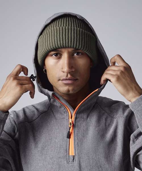 Wind-resistant breathable elements beanie