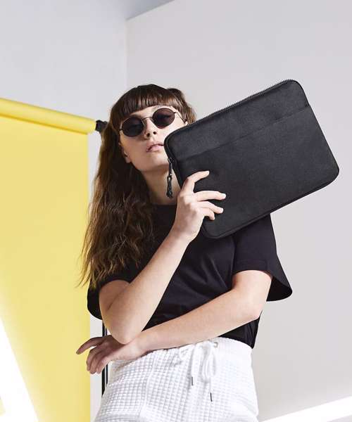 Essential 13" laptop case