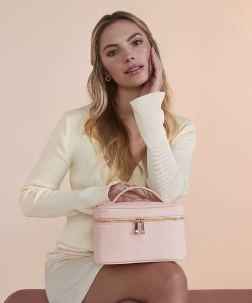 Boutique vanity case